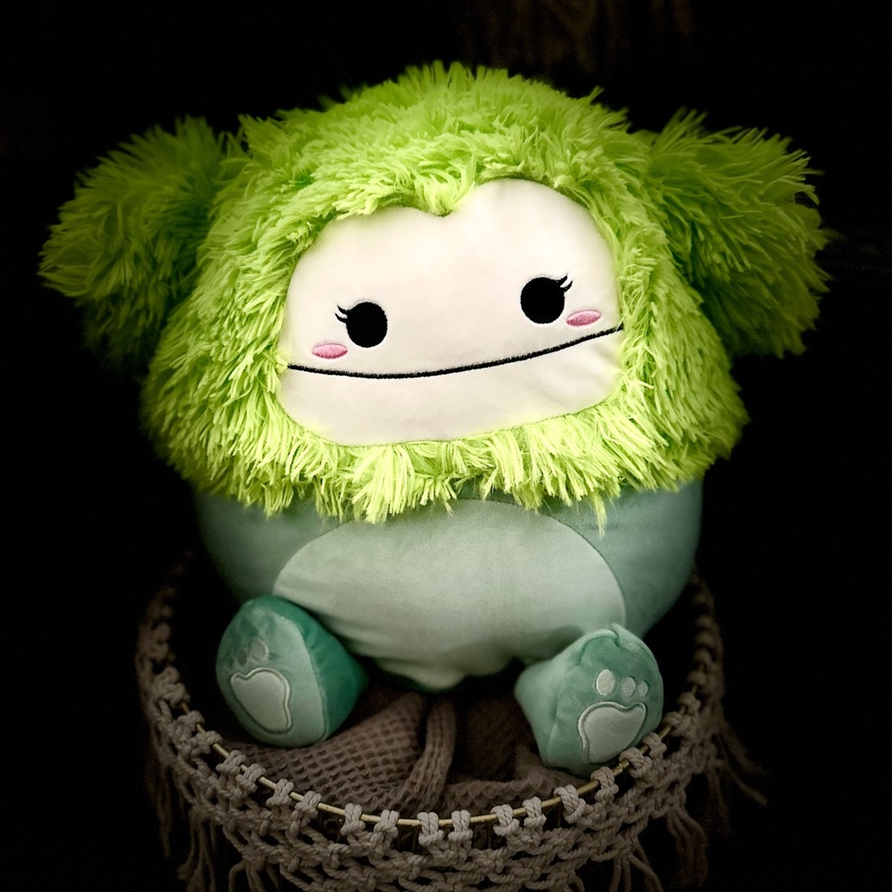 Squishmallows, Bren the Green Bigfoot- Size 12”- NWT